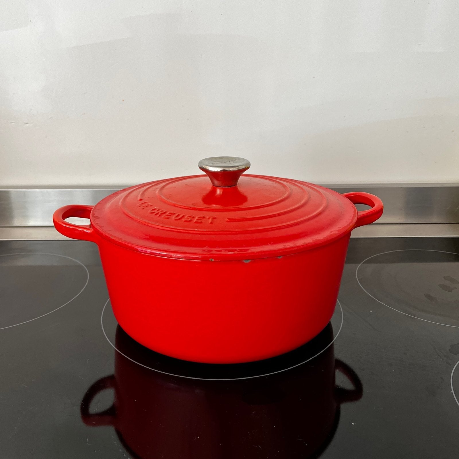 Le Creuset Signature Braadpan 24 cm - Zo goed als nieuw, Huis en Inrichting, Keuken | Potten en Pannen, Met deksel, Le Creuset