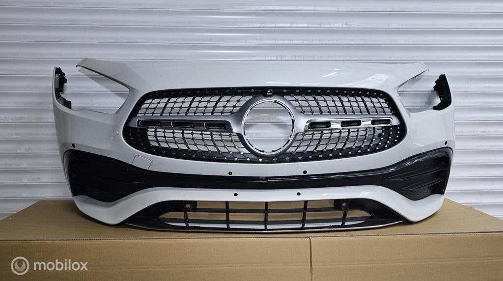 Voorbumper Mercedes GLA-klasse H247 ('20->) A2478804606, Gebruikt, Voor, Mercedes-Benz, Ophalen of Verzenden