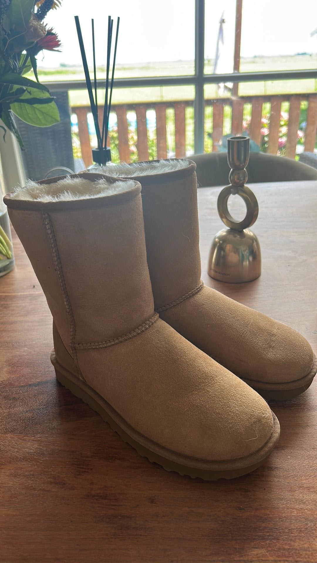 Ugg classic short 2 laarzen nieuw 37, Ophalen of Verzenden, Nieuw, Beige