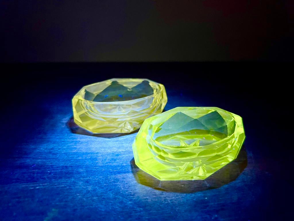 Kristallen bakjes uv365, Antiek en Kunst, Ophalen of Verzenden