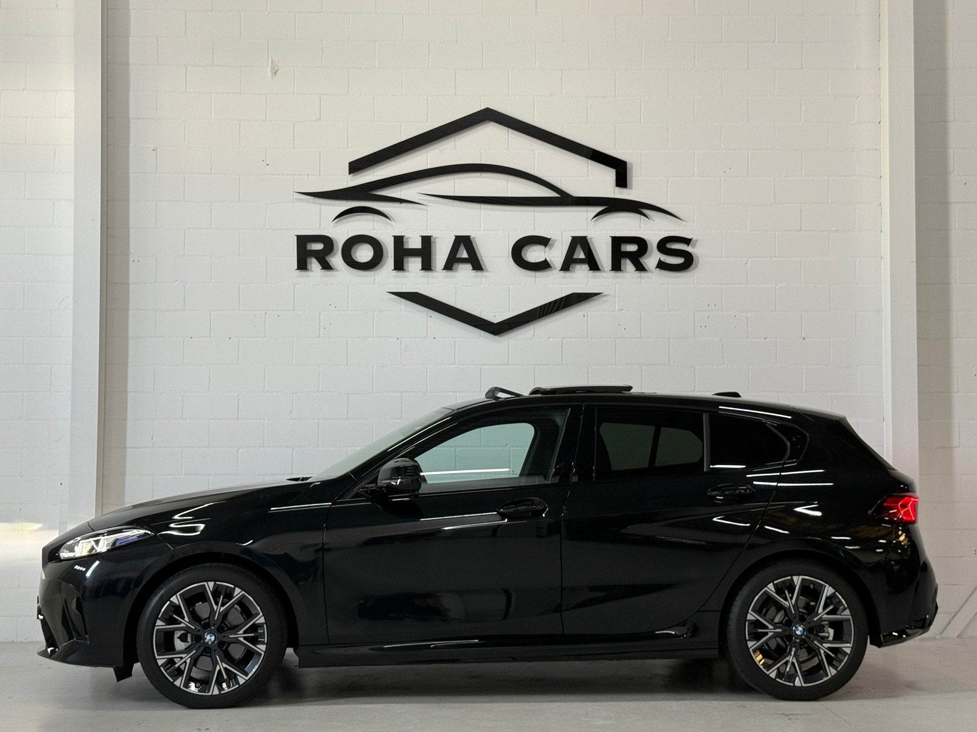 BMW 1-serie 120i pano*Side-assist*led*keyless, Auto's, Overige carrosserieën, 150 pk, Zwart, Origineel Nederlands