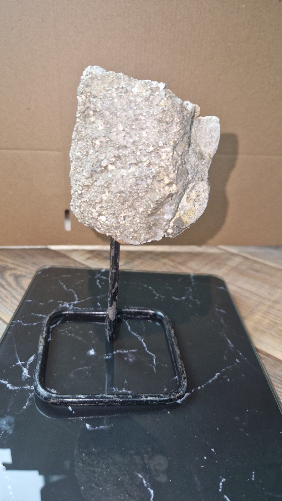 Ruw Mineraal / Gesteente Sanidine op Standaard - 480gr, Ophalen of Verzenden