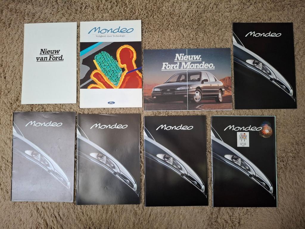 Lot autofolders Ford Mondeo mk1, Verzenden, Gelezen, Ford