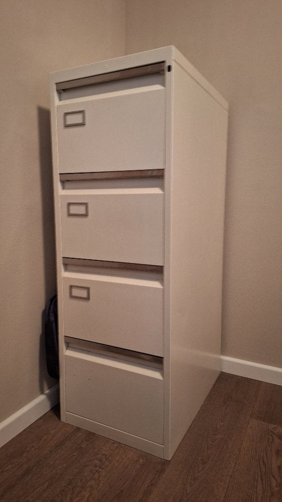 kast, Ophalen, Gebruikt, 100 tot 150 cm, Metaal