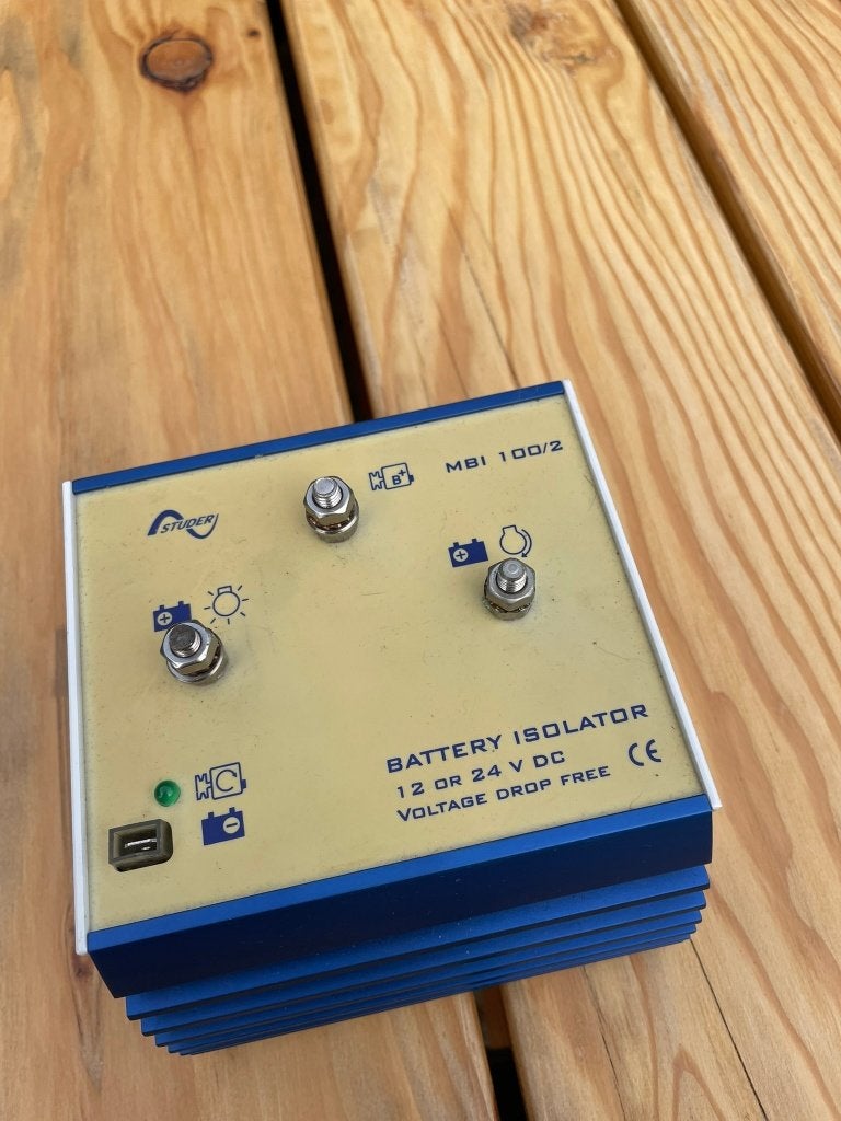 Studer MBI 100-2 Battery Isolator (laadstroomverdeler), Ophalen of Verzenden, Nieuw, Motor en Techniek