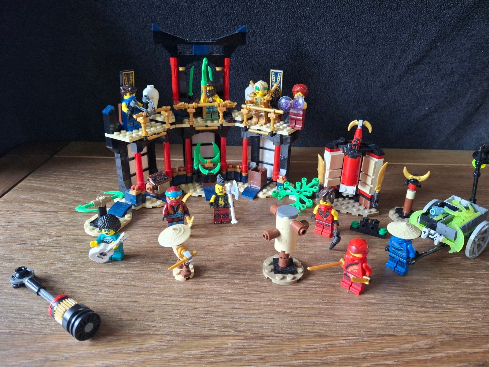 Lego Ninjago Legacy sets 71735 en 70680 met minifiguren, Lego, Ophalen of Verzenden, Compleet, Zo goed als nieuw