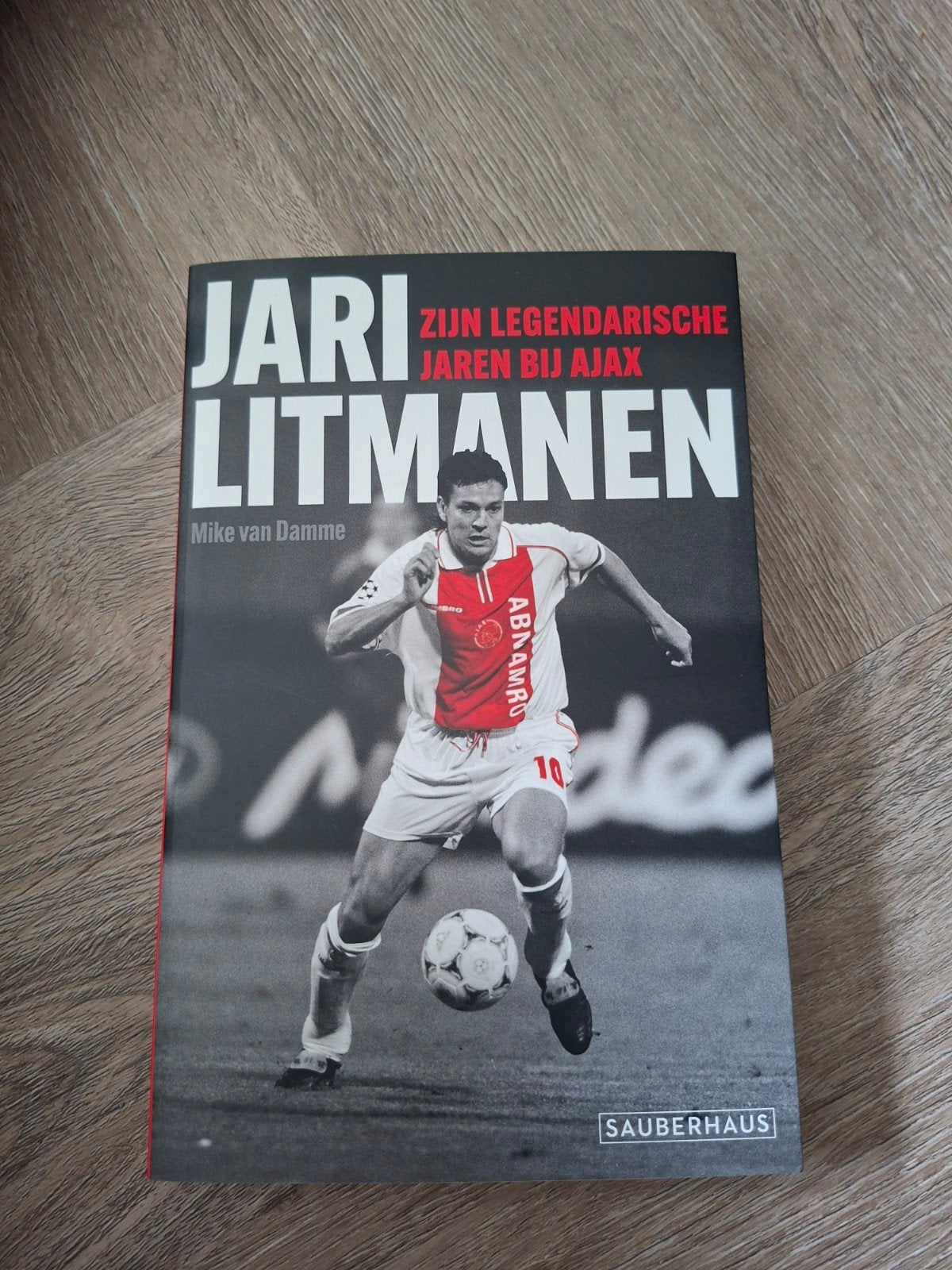 Jari Litmanen - Zijn Legendarische jaren bij Ajax, Ophalen of Verzenden, Balsport