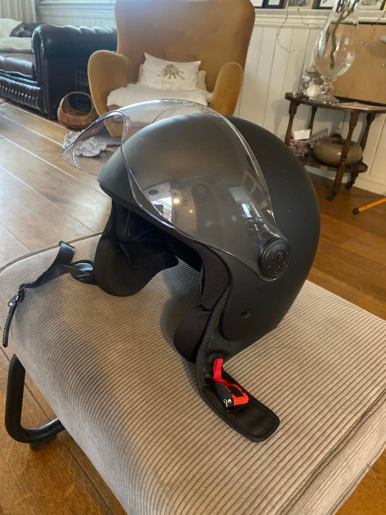Driekwart helm, maat L in nieuwstaat!!, Motoren, Overige merken, Jethelm, Ophalen of Verzenden, Nieuw zonder kaartje