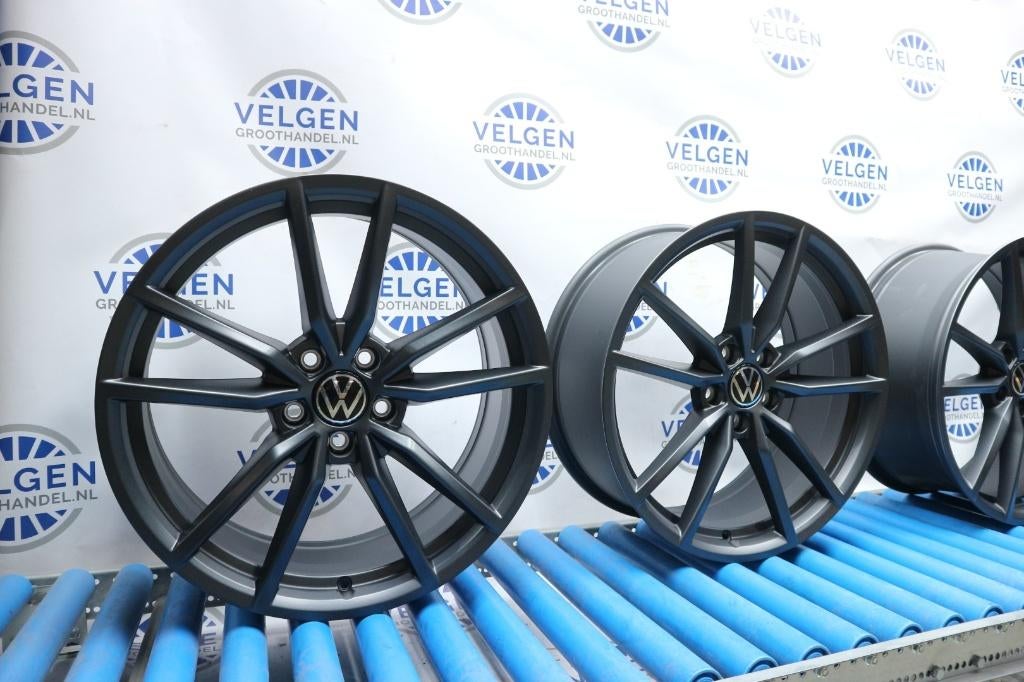 19inch velgen origineel VW Passat  Pretoria 5x112 nieuwstaat, 19 inch, Velg(en), -, -