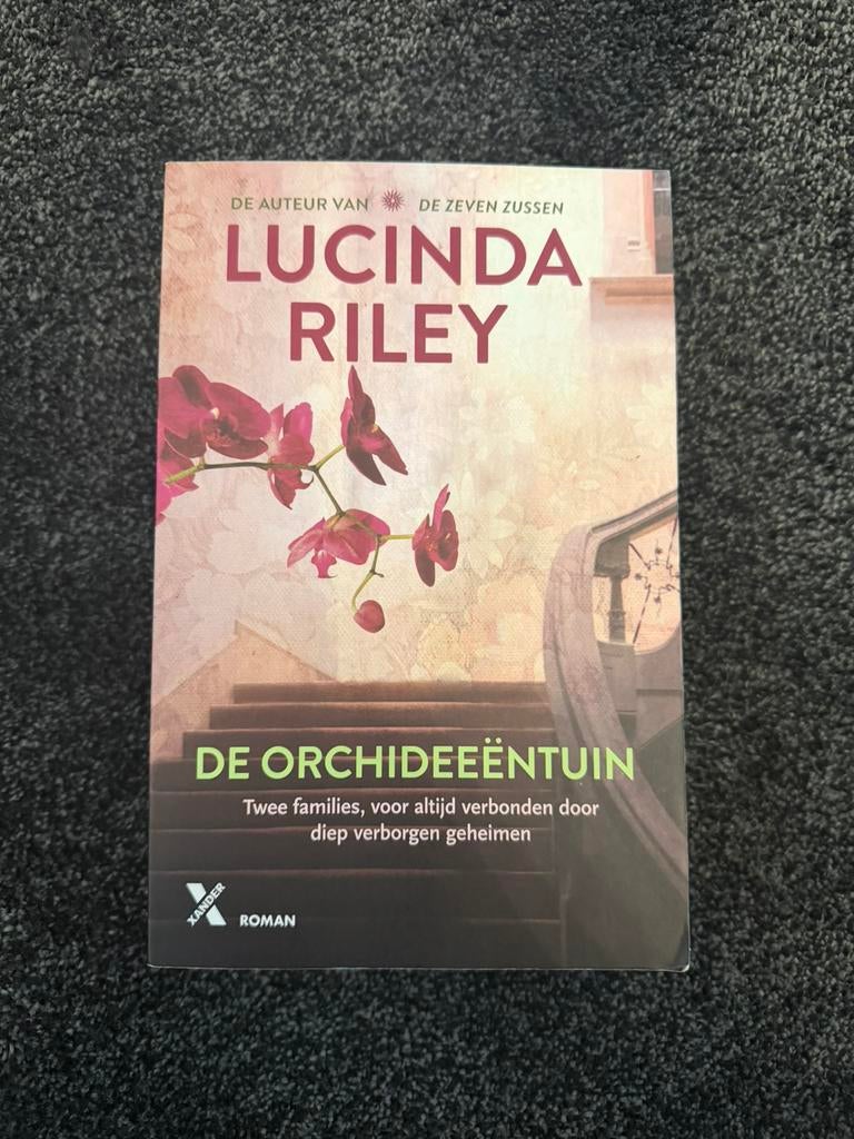 De Orchideeëntuin - Lucinda Riley, Ophalen of Verzenden, Zo goed als nieuw, Nederland
