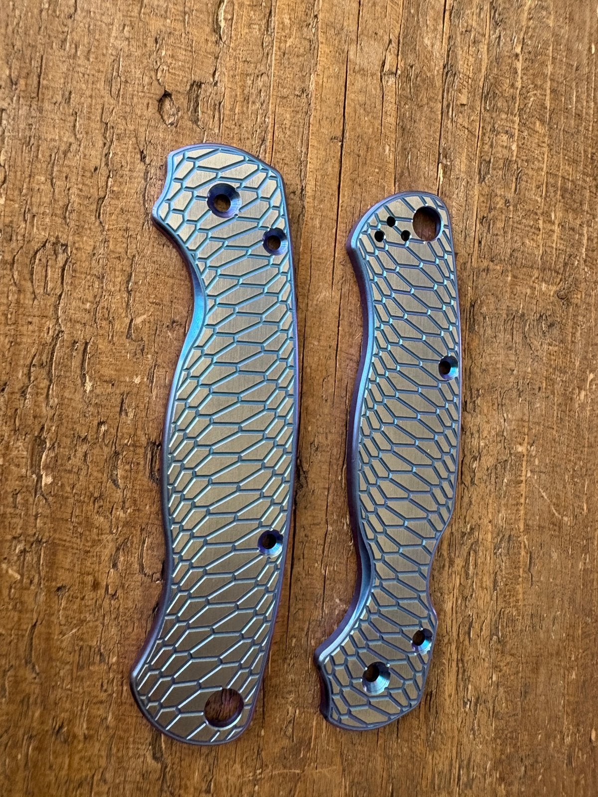 Spyderco Paramilitary 2 titanium scales, Ophalen of Verzenden, Zo goed als nieuw