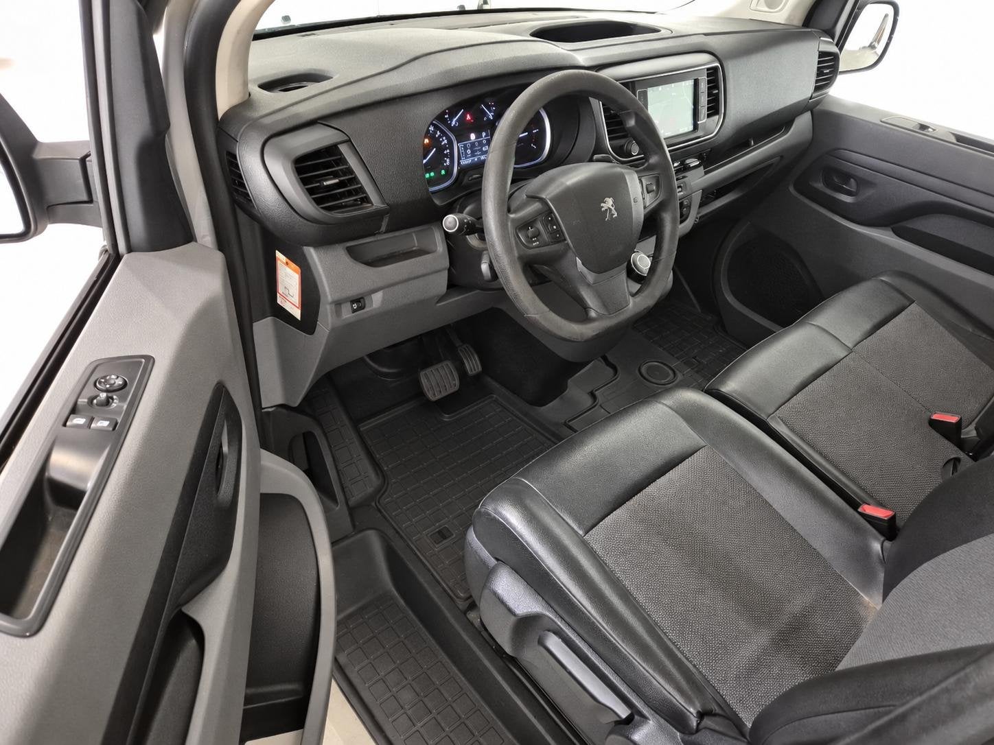 Peugeot Expert 2.0 BlueHDI 180 | CarPlay | Camera | Navigati, Gebruikt, 4 cilinders, Verwarmde buitenspiegels, Leder en Stof