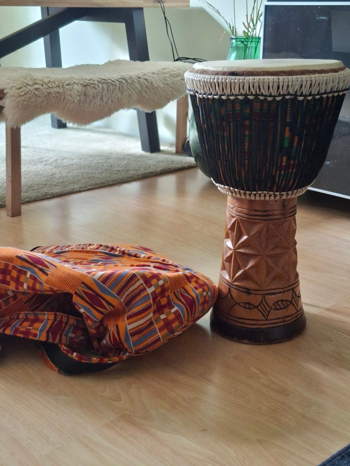 Mooie Djembe met draagtas, Muziek en Instrumenten, Percussie, Ophalen