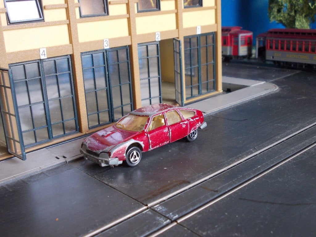 1:65 Citroen CX - Majorette 265 metallic rood, Ophalen of Verzenden, Gebruikt, Auto