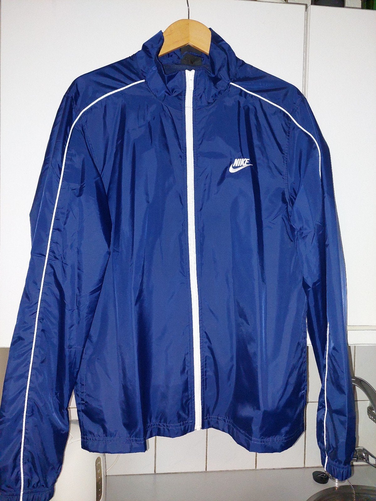 Nike trainings jas maat L - NOOIT GEDRAGEN, Maat 52/54 (L), Zwart, Nieuw, NIKE