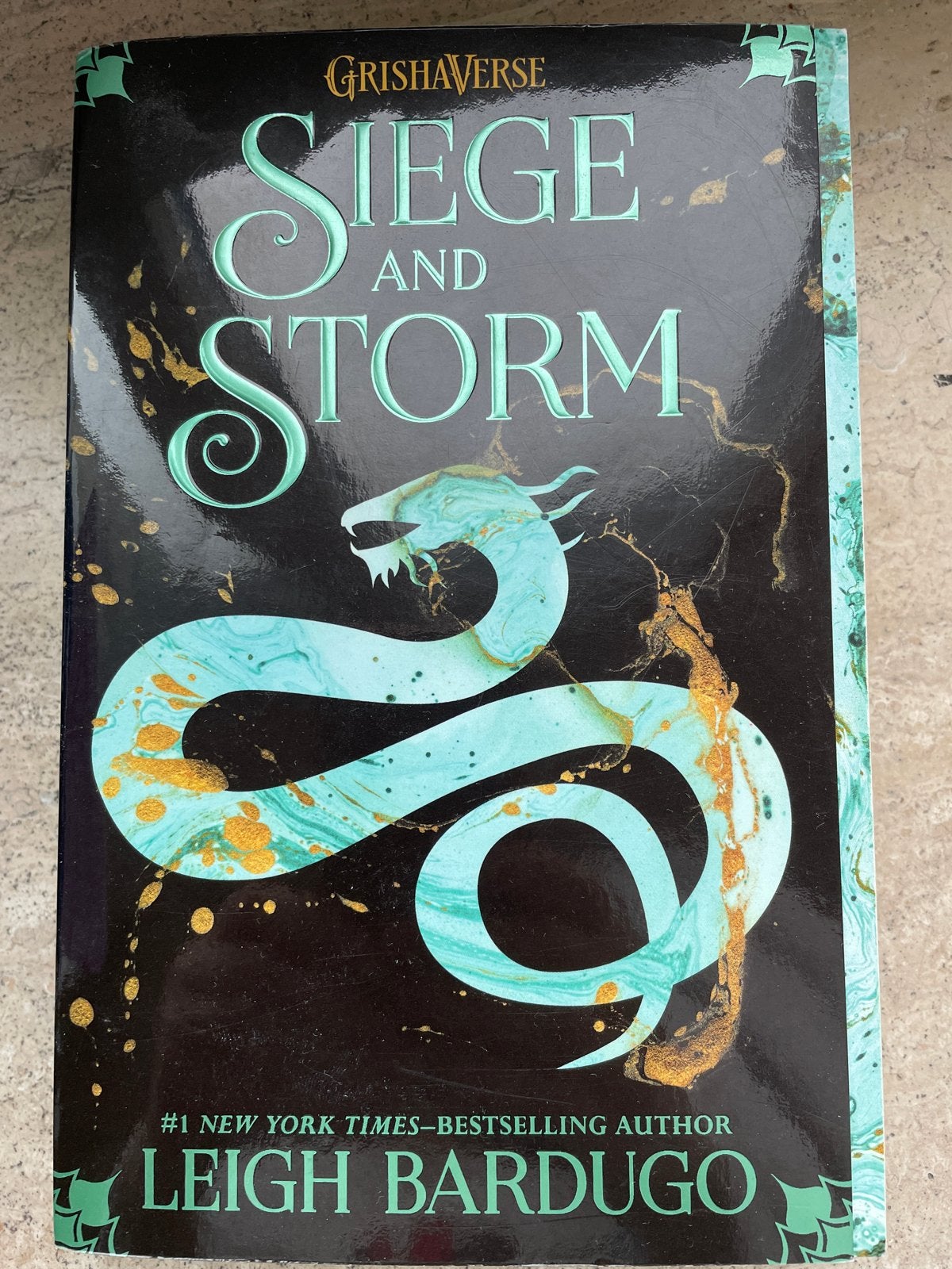 Grishaverse Trilogie: Shadow and Bone, Siege and Storm, Ruin, Boeken, Fantasy, Zo goed als nieuw, Ophalen of Verzenden