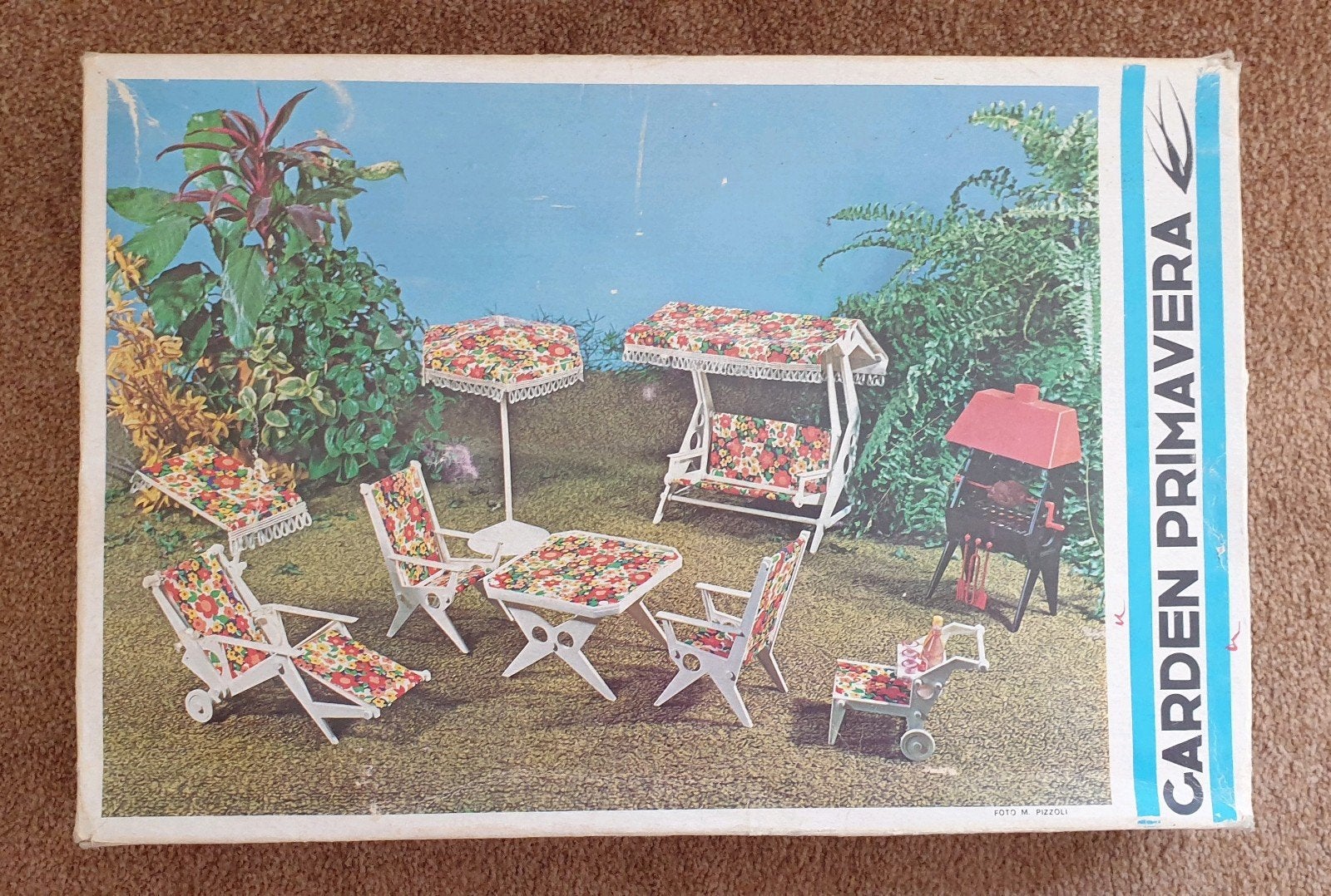 barbie "garden primavera"  doos en tuin spulletjes, Ophalen of Verzenden, Accessoires