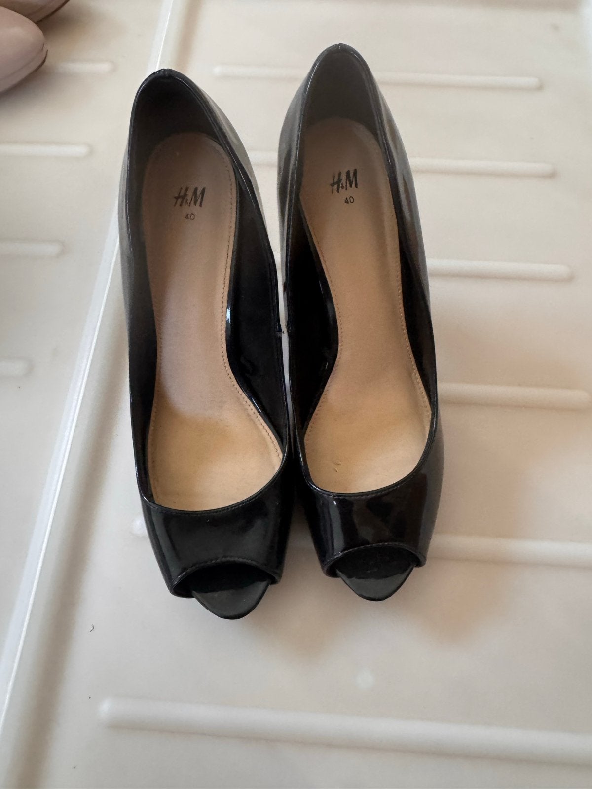 Zwarte H&M Peep-toe Pumps Maat 40, Pumps, Zwart, Ophalen of Verzenden, Zo goed als nieuw