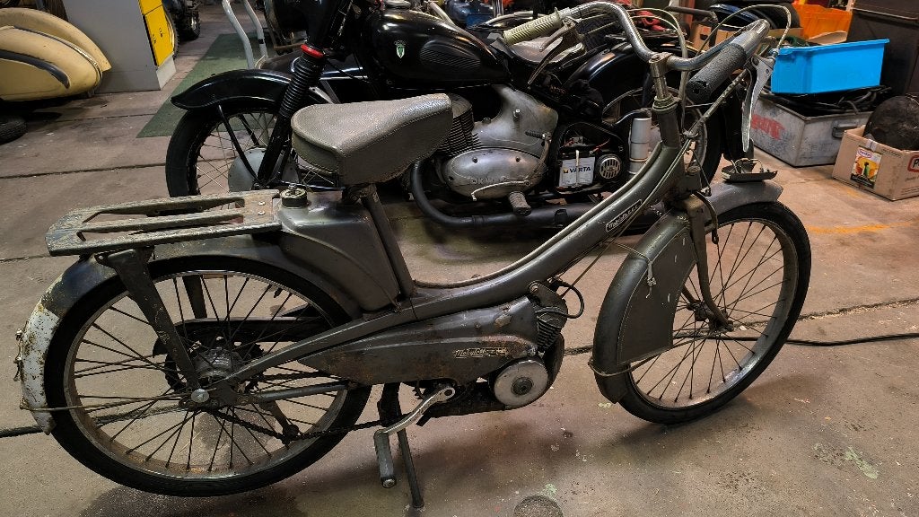 Motobecane Mobylette, Maximaal 45 km/u, 0 versnellingen, 49 cc, Ophalen