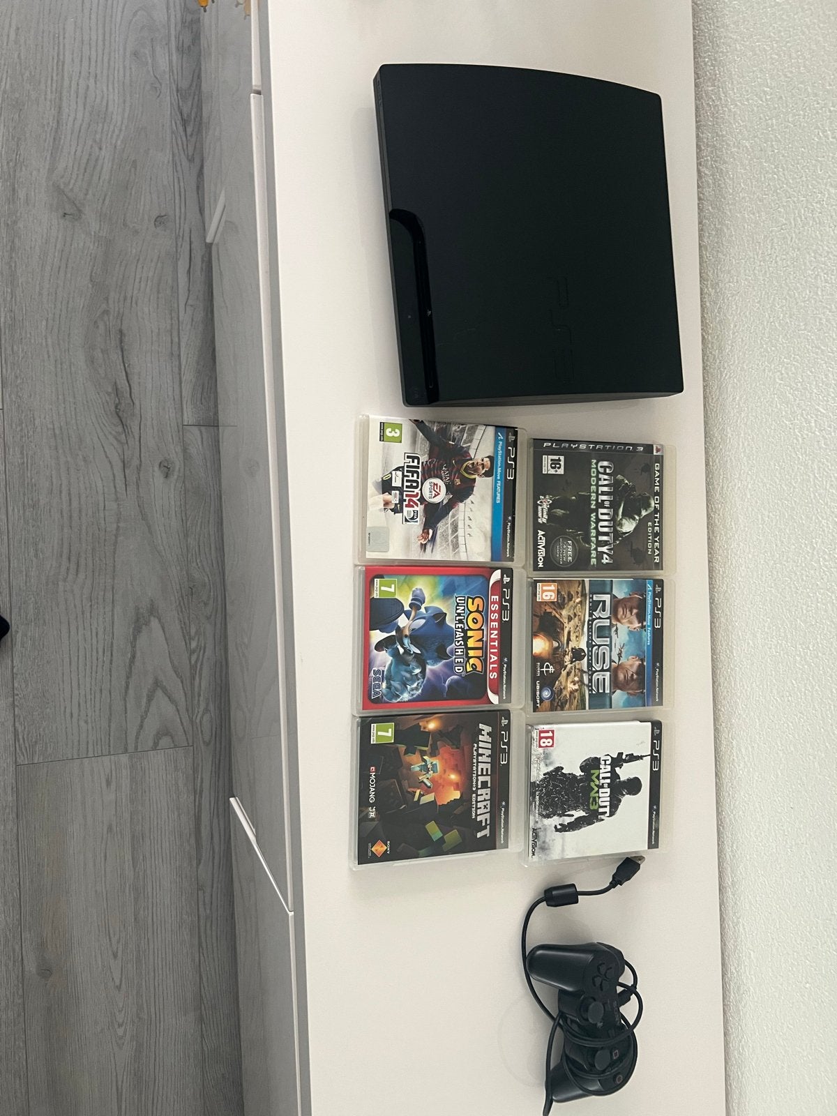 PlayStation 3 Slim met 6 spellen en controller, Gebruikt, Vanaf 18 jaar, Overige genres, 1 speler