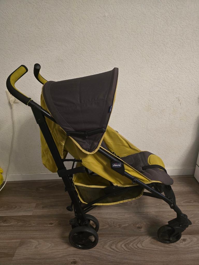 Chicco buggy - Compact en lichtgewicht, Ophalen of Verzenden, Gebruikt, Overige merken, Verstelbare rugleuning