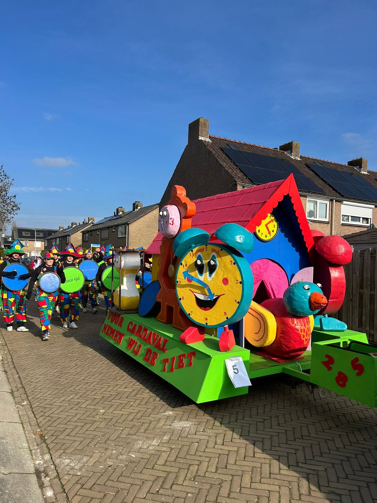 Carnavalswagen klokken, Ophalen, Gedragen, Overige maten