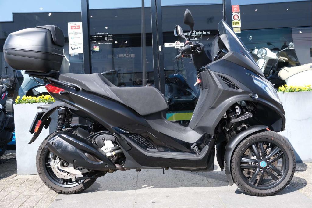 Piaggio MP3 300 cc DeepBlack, Motoren, Niet ingevuld, 300 cc, Bedrijf, Niet ingevuld