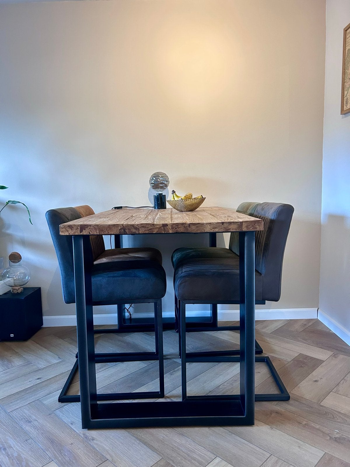 Hoge eettafel met 4 krukken - hout en metaal, Ophalen, 100 tot 150 cm, 50 tot 100 cm, Zo goed als nieuw