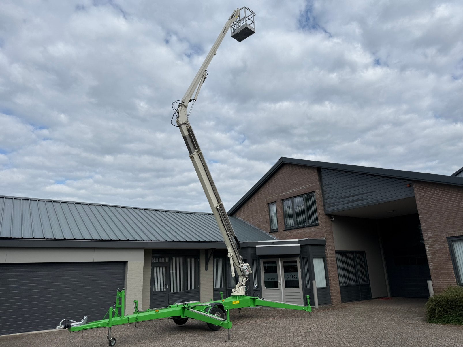 Aanhanger hoogwerker Dexter 20, Ophalen