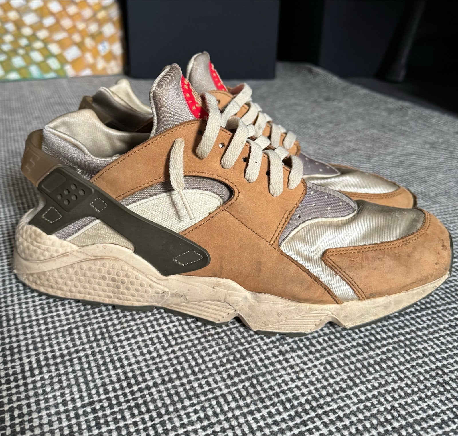 Stüssy x Nike Air Huarache LE "Desert Oak" (2021 Reissue), Ophalen of Verzenden, Gedragen, Bruin, Sneakers of Gympen