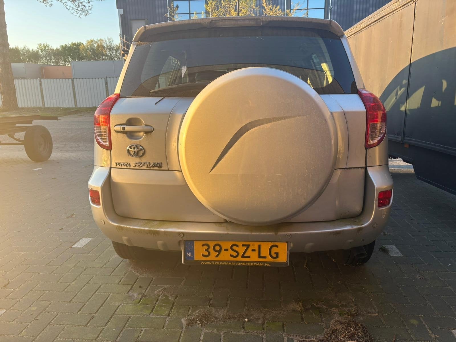 Toyota Rav4 2.0 16V Vvt-i AUT 2006 Grijs, Auto's, Automaat, 1998 cc, 4 cilinders, Rav4