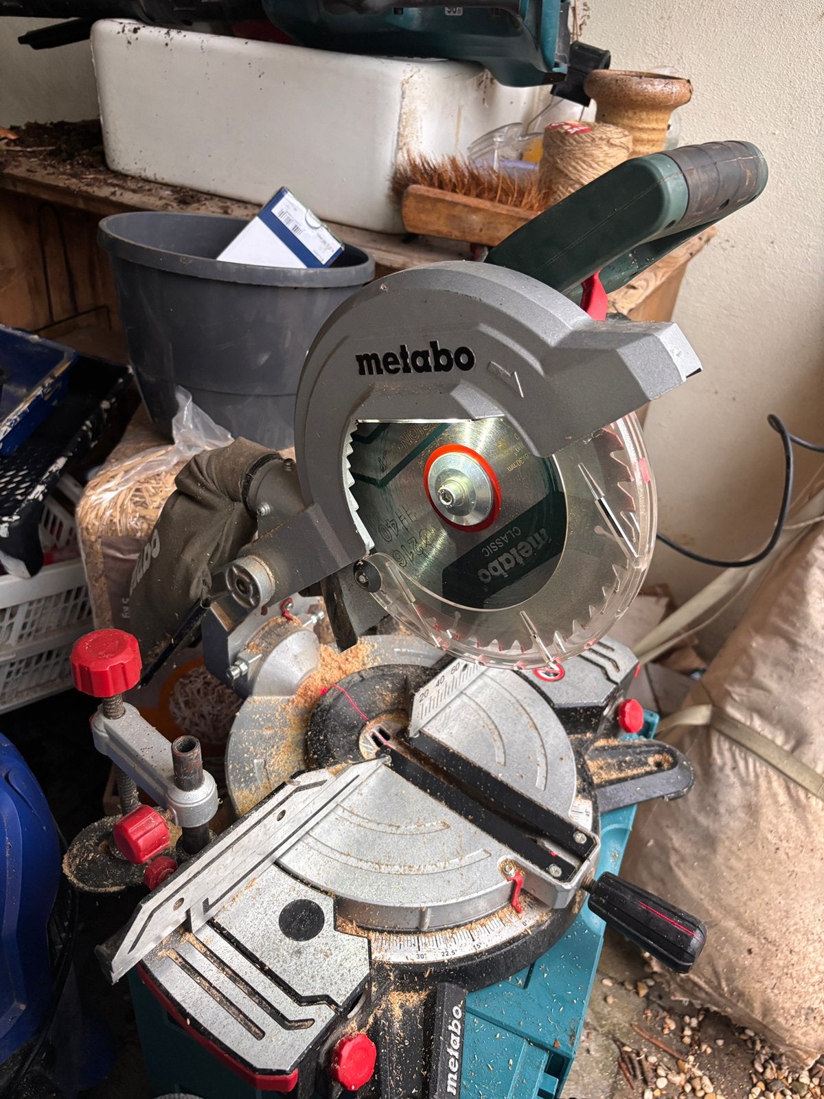 Metabo KS 216 M laser afkortzaag, Ophalen, Gebruikt, 600 tot 1200 watt, Afkortzaag