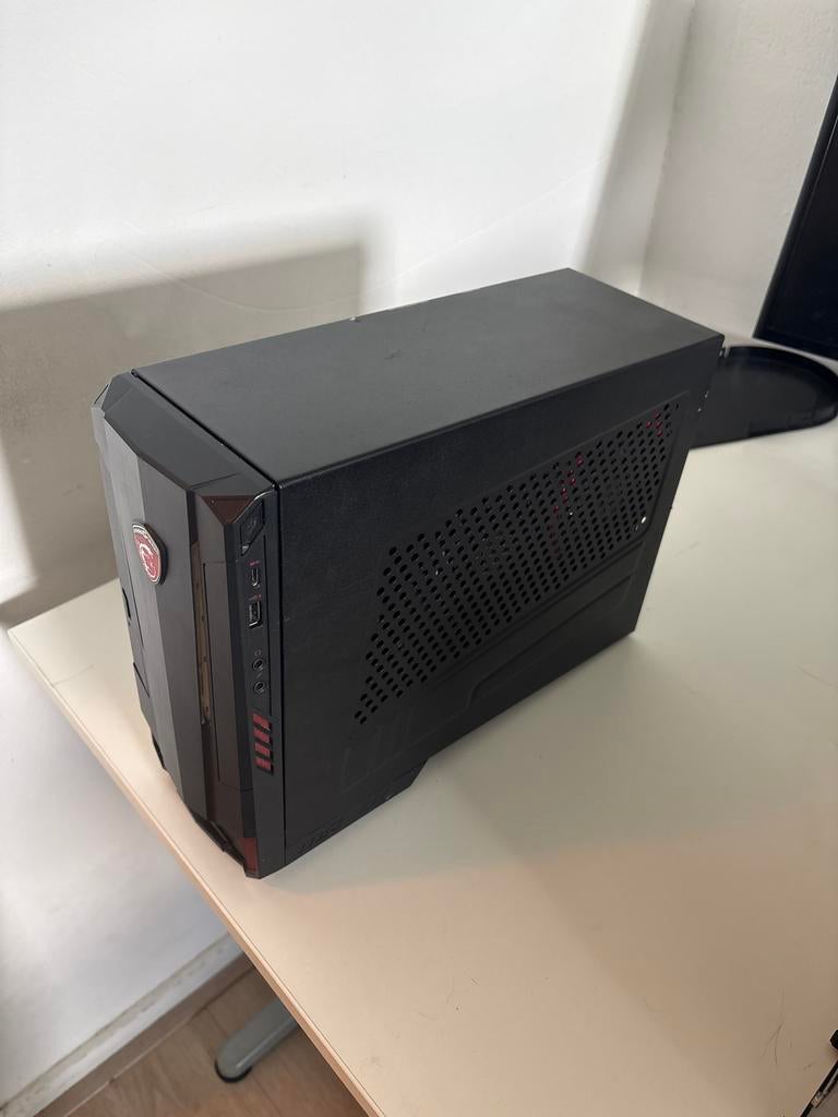 MSI Gaming Desktop PC - Intel Core i5 7th Gen, GTX 1050ti, Computers en Software, Computerbehuizingen, Ophalen of Verzenden, Gebruikt