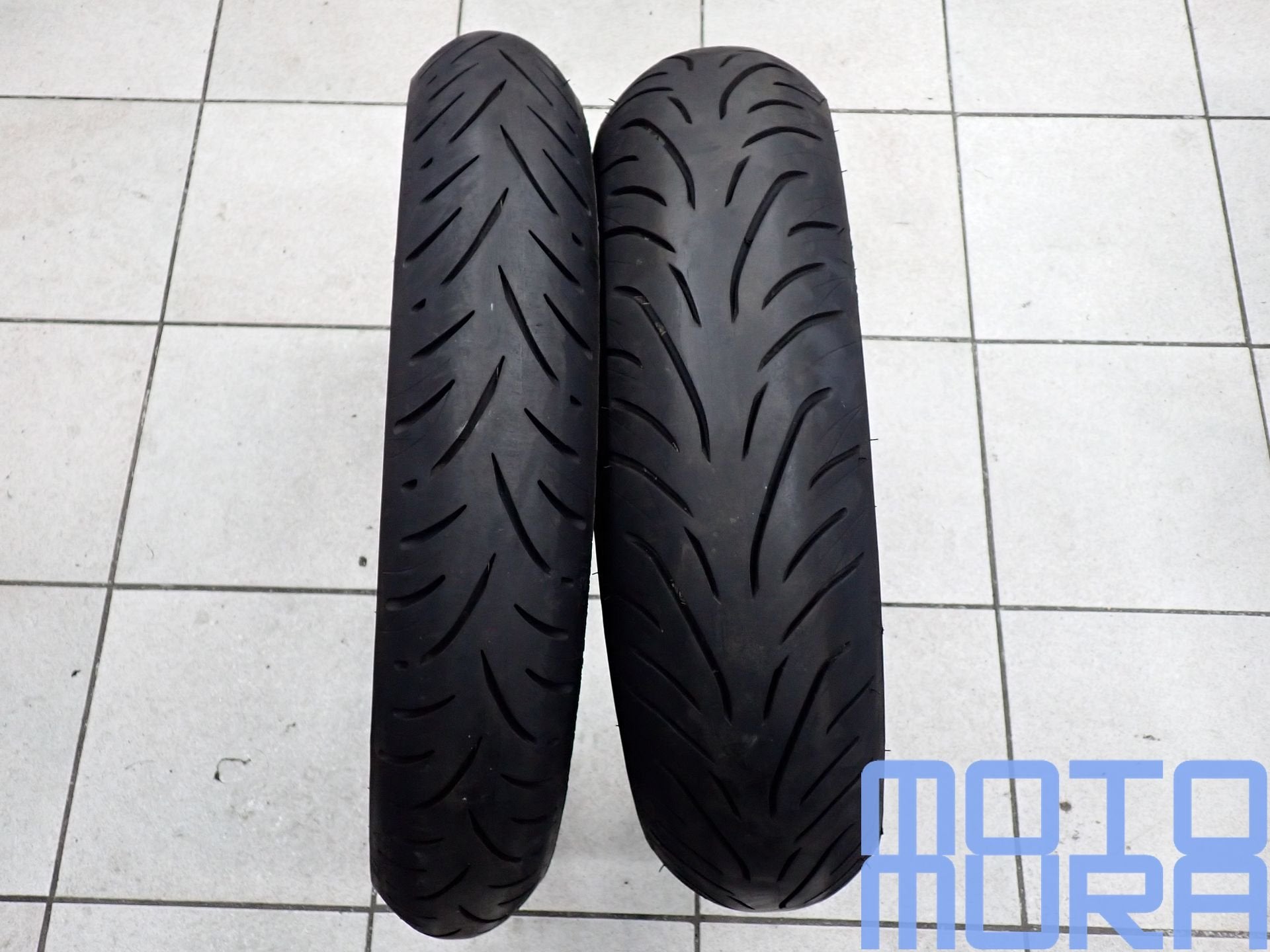 Bridgestone T31 banden set 110/80ZR19 150/70ZR17 voorband ac, Motoren, Gebruikt, -, -, Ophalen of Verzenden