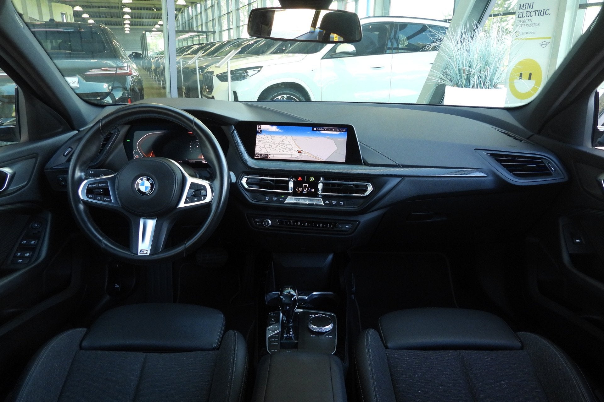 BMW 1 Serie 118i Executive Edition Automaat Sport Line / Spo, Auto's, Gebruikt, Met garantie (alle), Zwart, Bedrijf