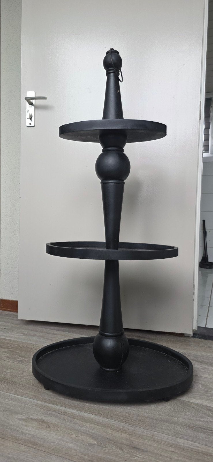 Geweldige 150 cm hoge etagere in zwart, Huis en Inrichting, Woonaccessoires | Etagères, Ophalen