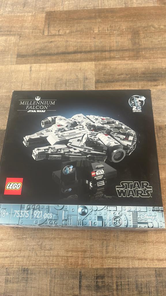 LEGO Star Wars Millennium Falcon 75375 - Compleet, Ophalen of Verzenden, Gebruikt