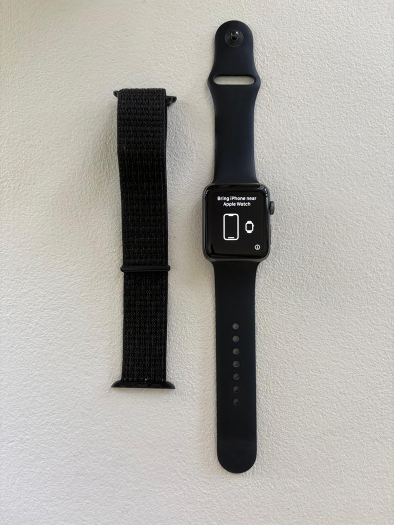 Apple Watch series 3 42mm, Ophalen of Verzenden, Zo goed als nieuw, Zwart, IOS
