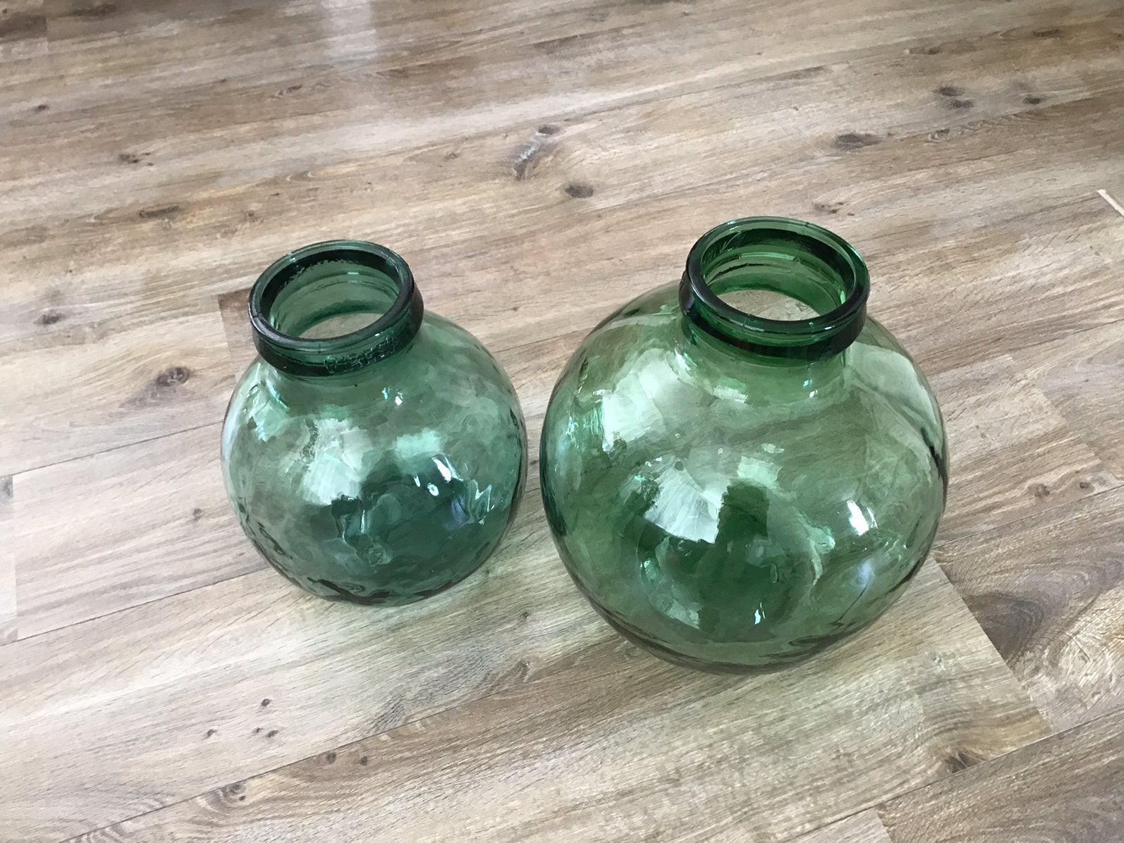 Mooie groene vazen ., Huis en Inrichting, Woonaccessoires | Vazen, Ophalen of Verzenden, Zo goed als nieuw