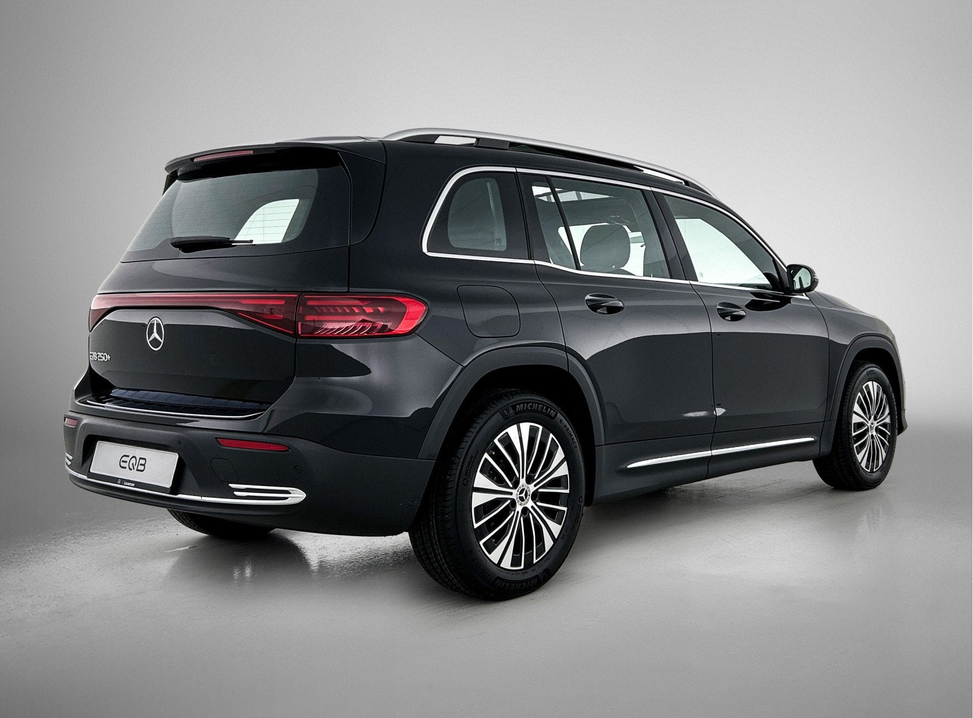 Mercedes-Benz EQB 250+ Business Solution Luxury 71 kWh | Sma, 2005 kg, 190 pk, Automatische klimaatregeling, 534 km