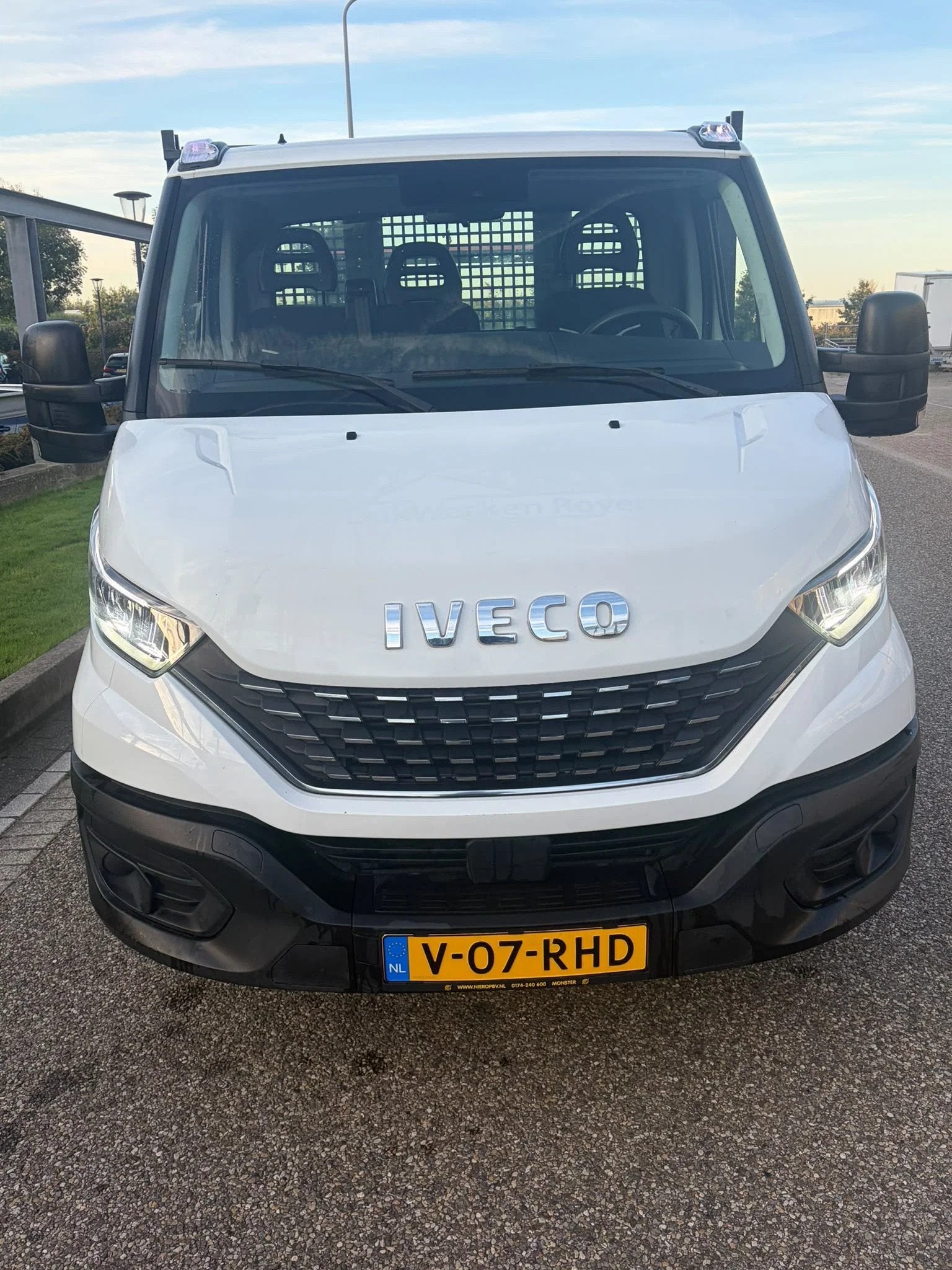 Iveco Daily 40C18 Openlaadbak Automaat Airco Trekhaak, Auto's, Achterwielaandrijving, Gebruikt, Euro 6, 4 cilinders