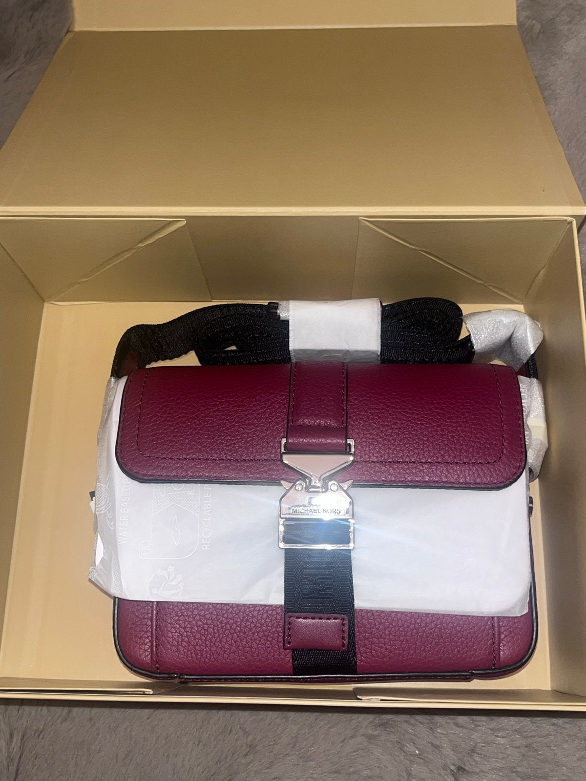 Michael Kors Schoudertasje - Nieuw, Ophalen of Verzenden, Nieuw, Rood, Schoudertasje