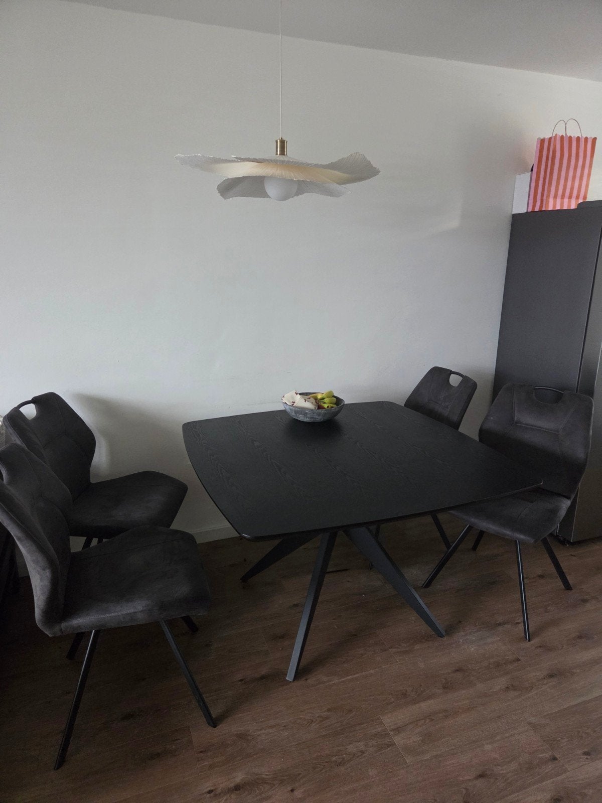 Eettafelset Suzanne met 4 eetkamerstoelen Jesse, Huis en Inrichting, Tafels | Eettafels, Gebruikt, Vierkant, Modern, Vier personen