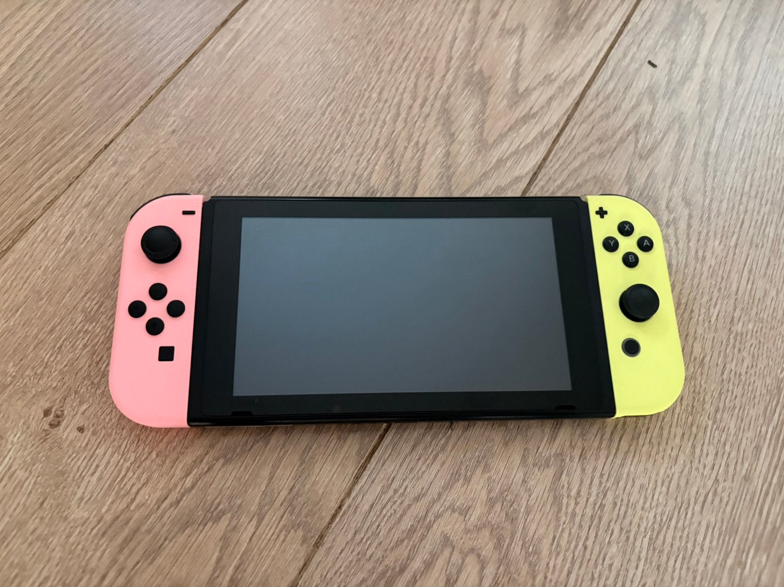 Nintendo Switch V1 + Poké Ball Plus + Extra Joy-Cons, Ophalen of Verzenden, Gebruikt, Met 3 controllers of meer, Switch Original