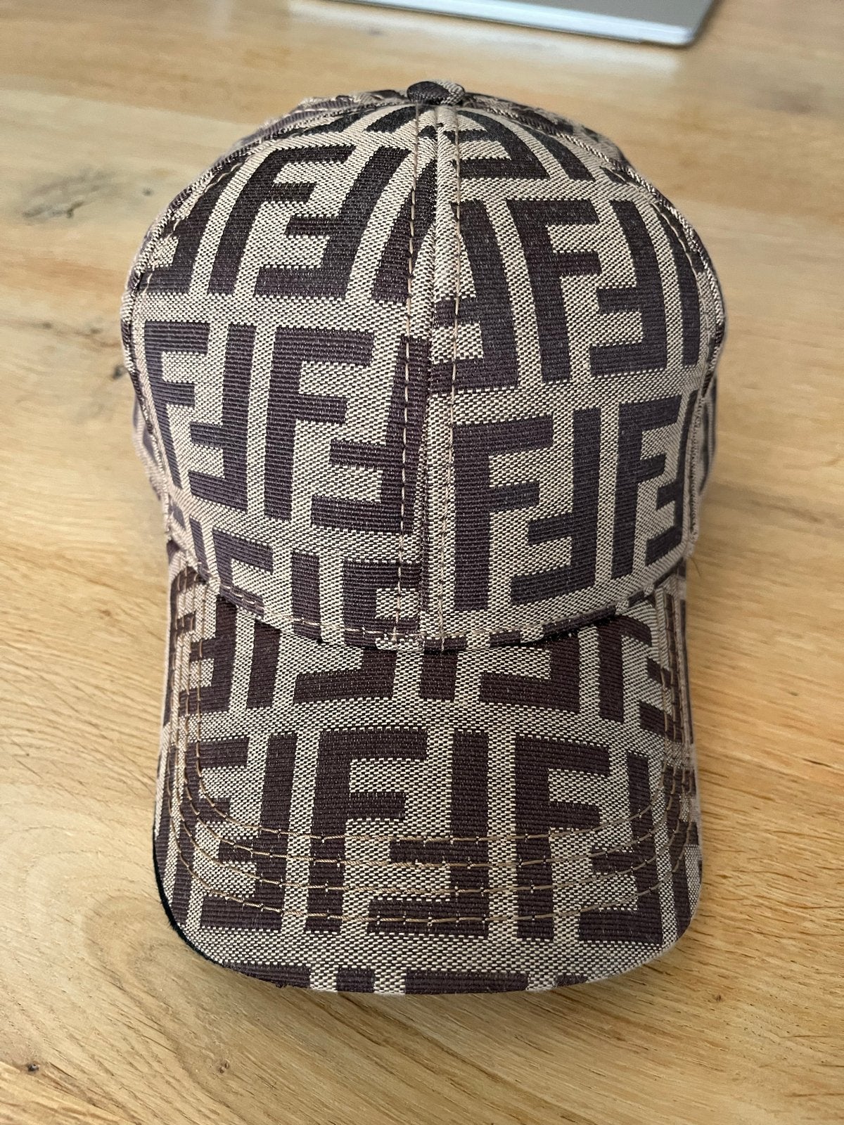 Fendi FF Monogram Pet - Zo goed als nieuw, Ophalen of Verzenden, Zo goed als nieuw, One size fits all, Pet