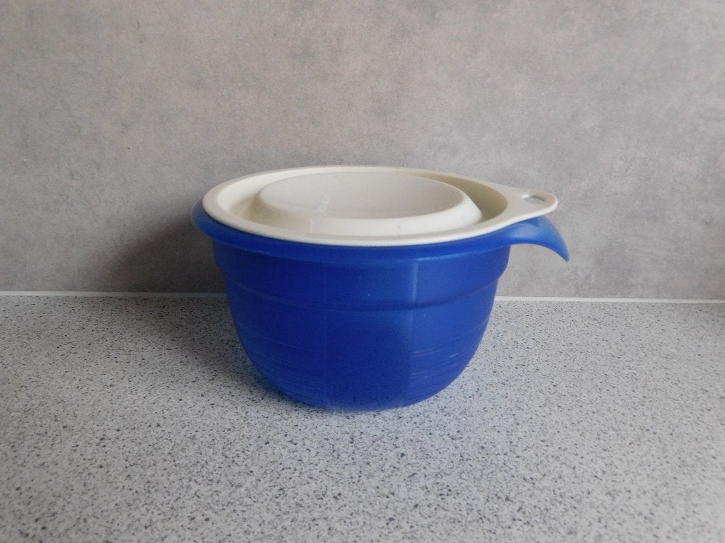 Tupperware Combiplus Mixerkom 650 ml. Blauw, Ophalen of Verzenden, Zo goed als nieuw, Blauw, Bak of Kom