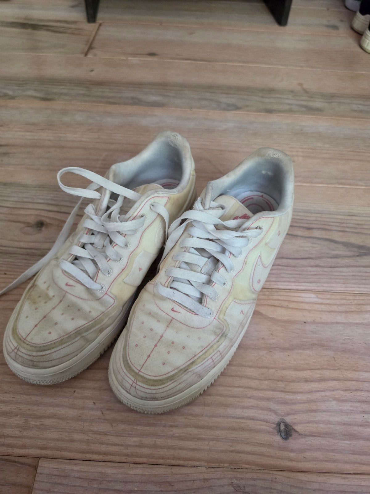 Foto 2 van Nike Air Force 1 Low 'Sketch' - Maat 40.5