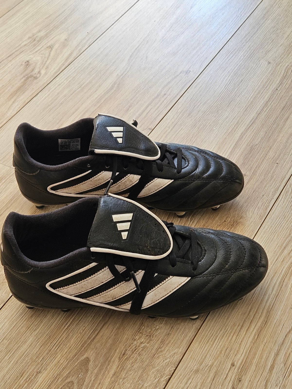 voetbalschoenen maat 40, Sport en Fitness, Korfbal, Ophalen of Verzenden, Gebruikt, Schoenen
