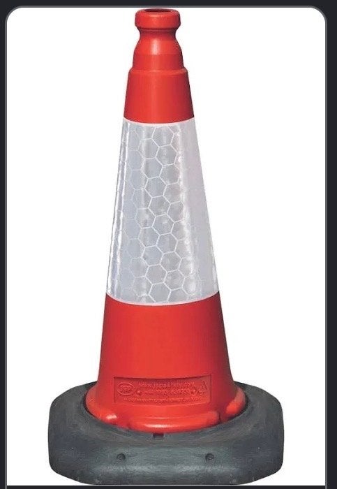 5x JSP Cone Dominator Verkeerspylonen 50 cm, Ophalen, Gebruikt
