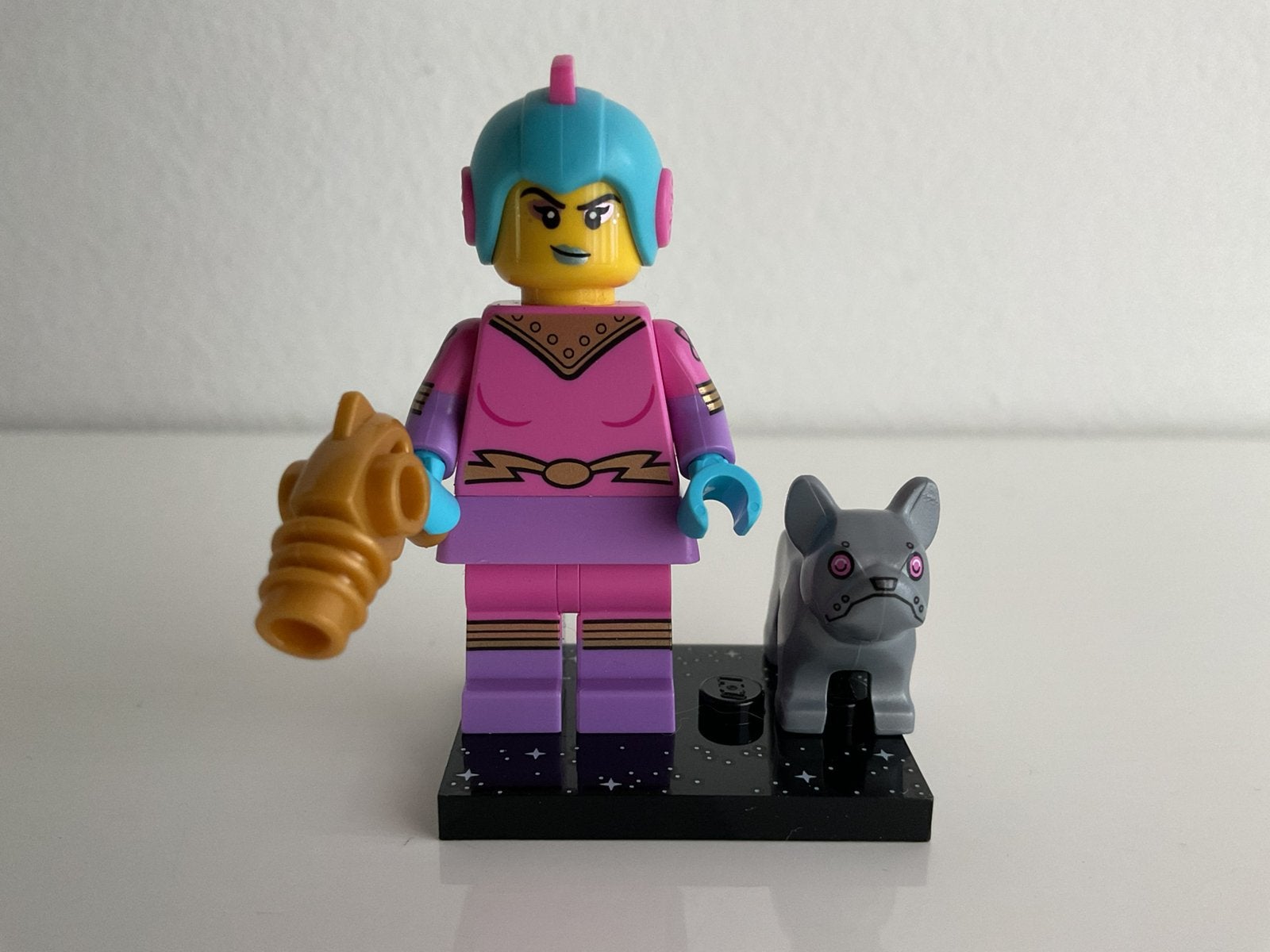 LEGO CMF - minifiguur - col26-4 - Retro Space Heroine, Lego, Compleet, Ophalen of Verzenden, Zo goed als nieuw